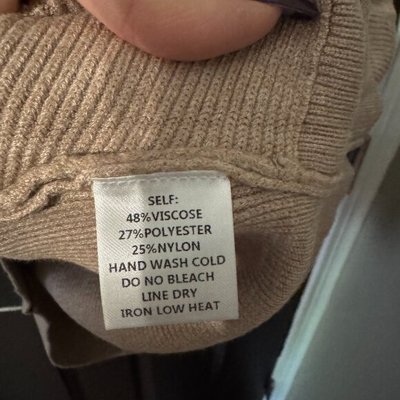 NWT Womens Cowel Neck Cape Style Sweater Tan Medium Large - Picture 4 of 5